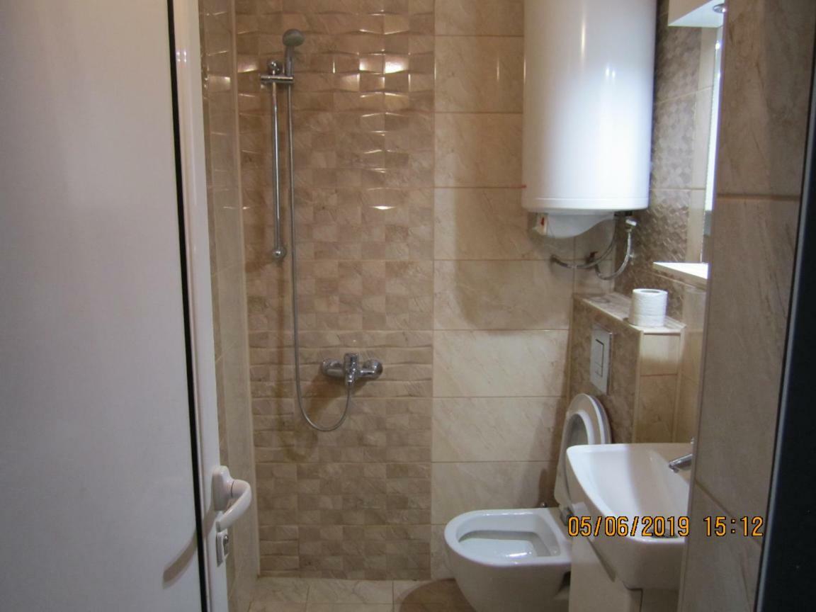 Rooms In เนเซบาร์ ภายนอก รูปภาพ