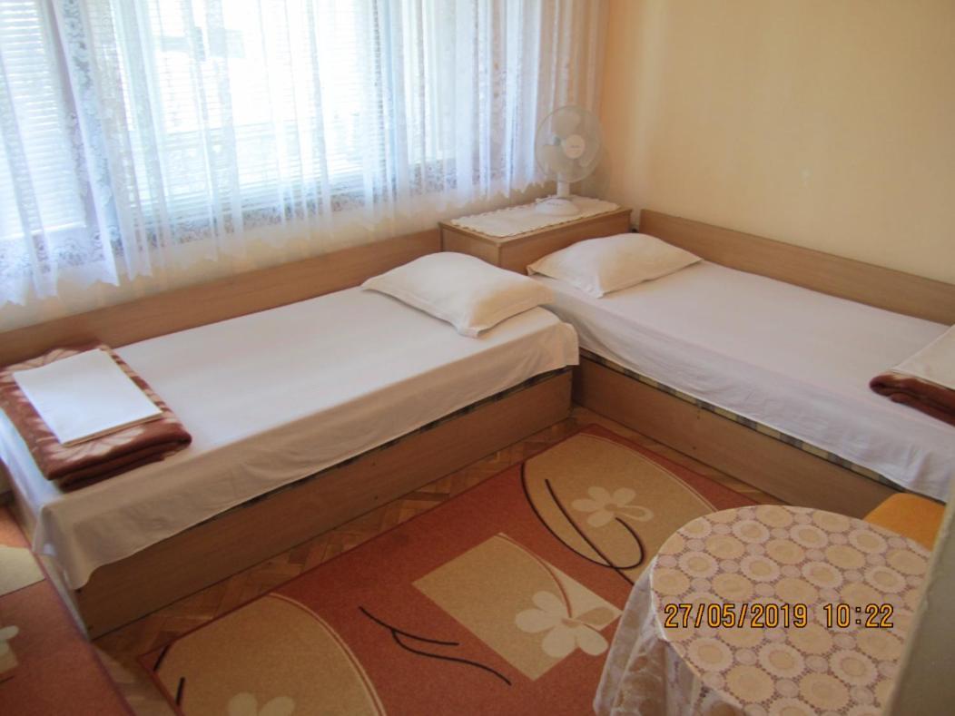 Rooms In เนเซบาร์ ภายนอก รูปภาพ